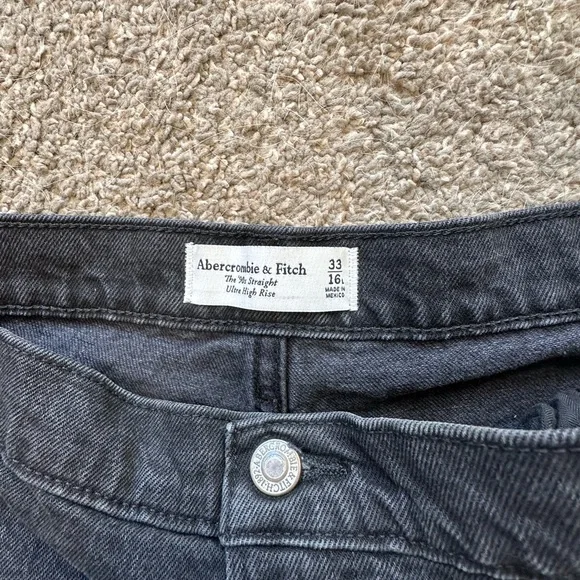 A&F 90s Straight Ultra High Rise - Picture 3 of 4